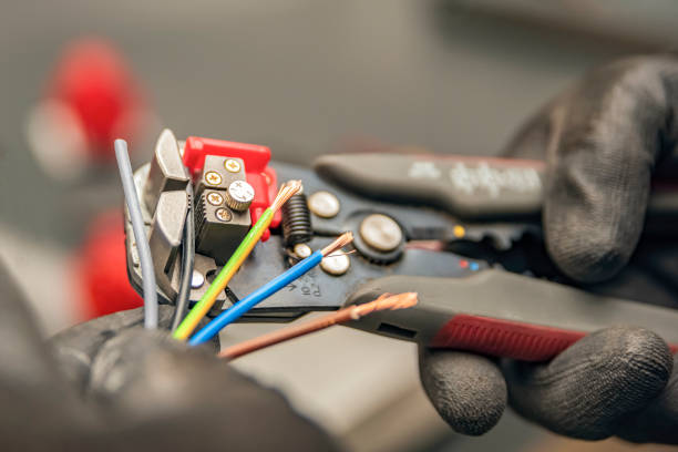 Best Industrial Electrical Services  in Hewlett Harbor, NY